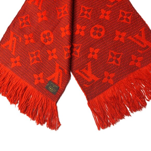 Louis Vuitton LV Monogram Logomania Red Wool Scarf Pre-Owned - Picture 11 of 15